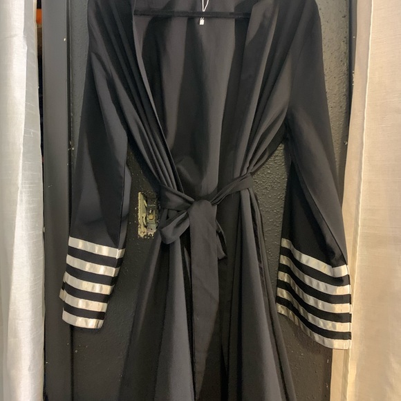 Open Abaya - Picture 2 of 3